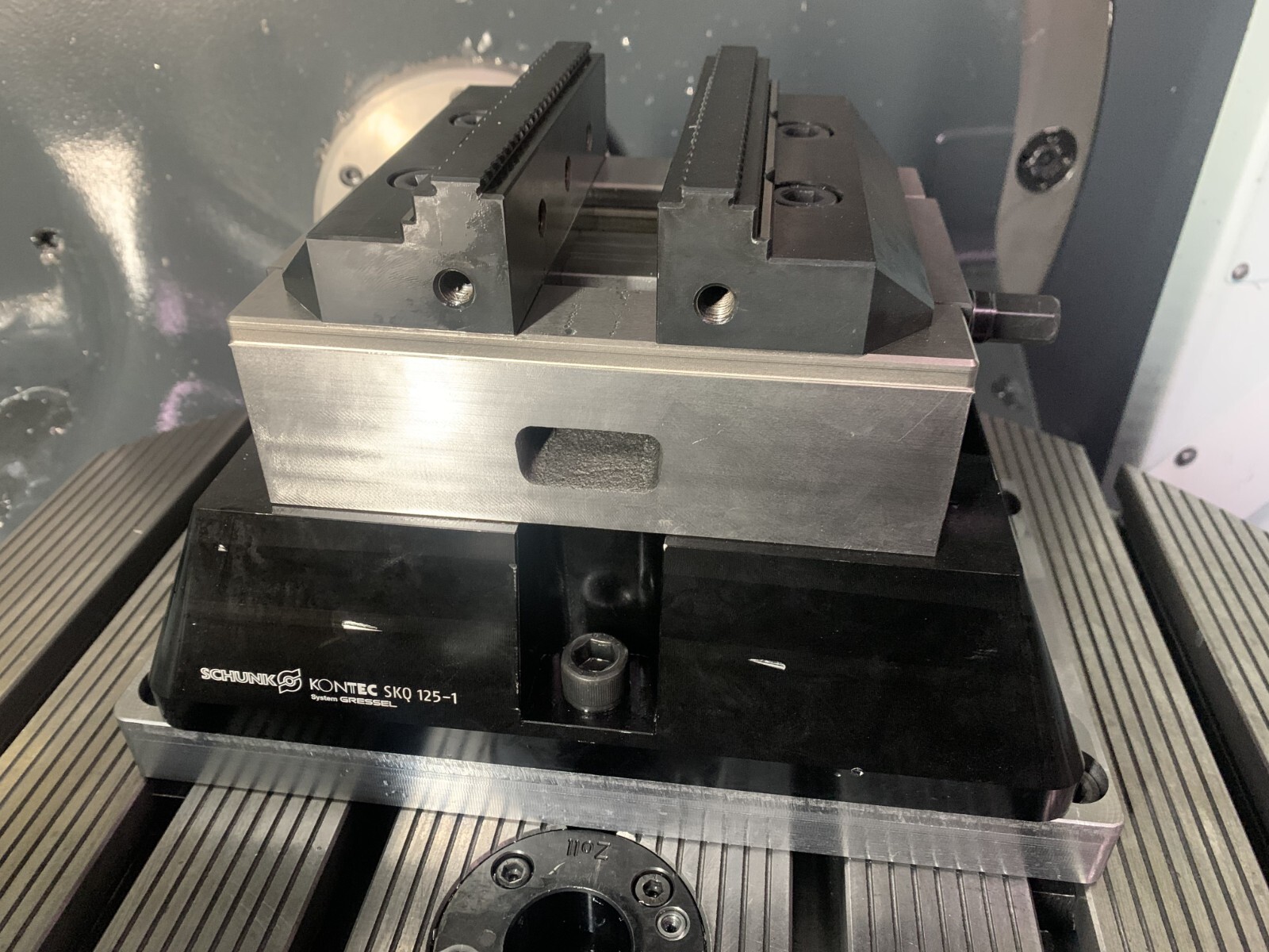 DMG DMU SCHUNK KSC-125 5TH AXIS VISE + RISER KONTEC SKQ125-1 + FIXTURE ...