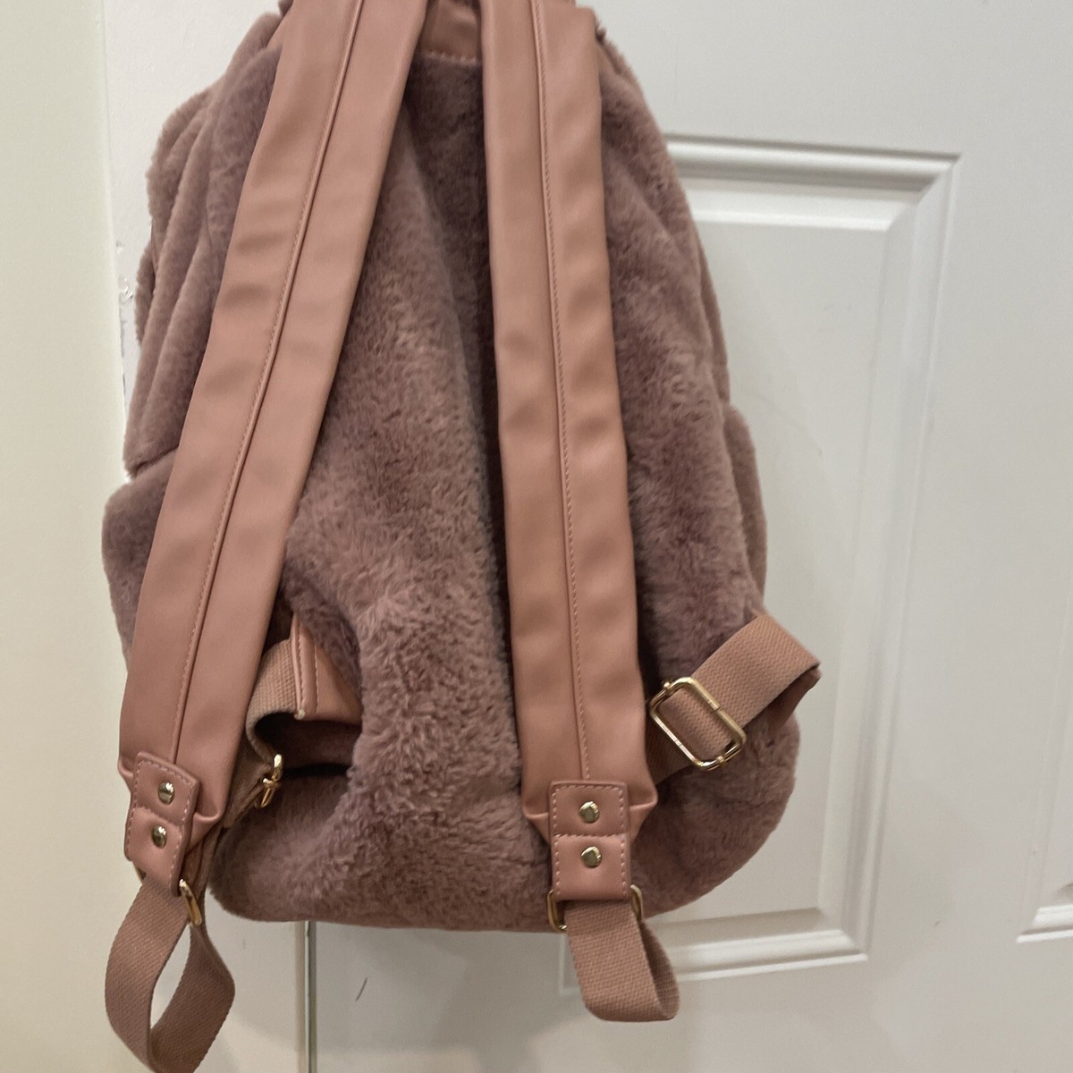 Italian Fur Backpack- A & M Italy- Super soft Mauve Color  display picture 3