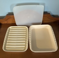 Tupperware Vintage Microwave 3 Qt Roaster & B...