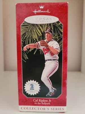 1998 Hallmark MLB At The Ballpark Cal Ripken Jr. Keepsake Ornament 