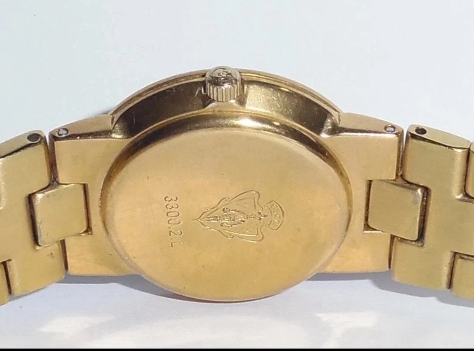 GUCCI 3300.2 L GOLD PLATED QUARTZ WRISTWATCH. WORKS GREAT. PRE OWNED. - Image 4 of 4