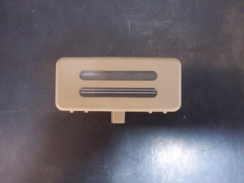 BMW 5 SERIES COURTESY LIGHT E60, CENTRE, 10/03-04/10 03 04 05 06 07 08 09 10