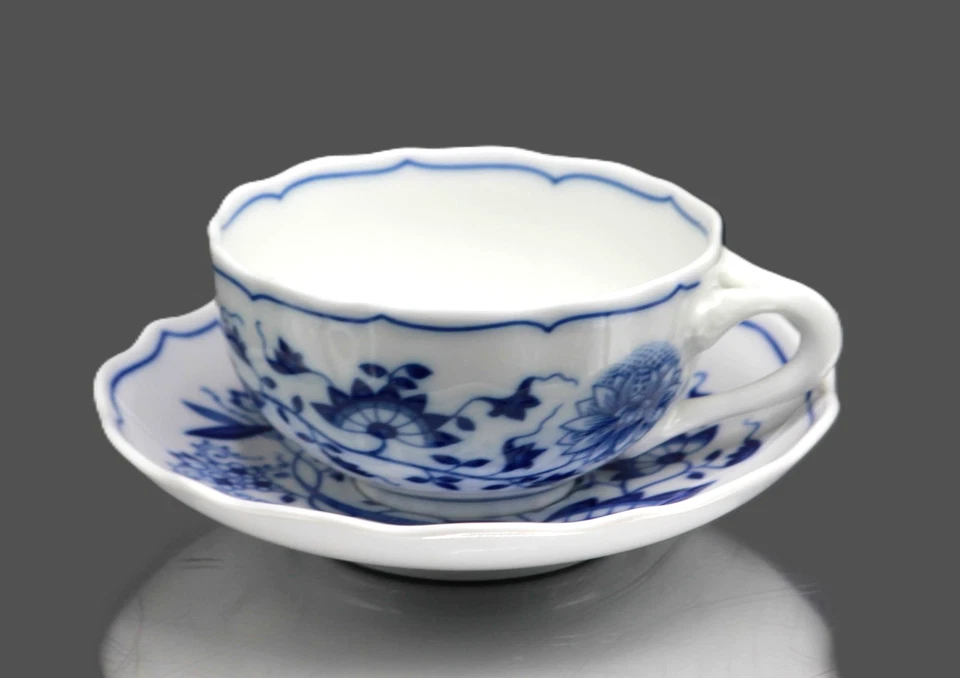 HUTSCHENREUTHER Maria Theresa ONION PATTERN 2x TEA CUP Cup Saucer 1st Choice - Image 3 of 4