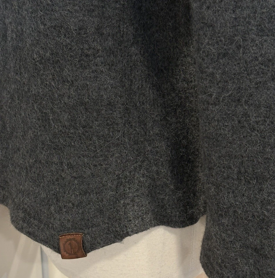 Paka Alpaca Hoodie Womens M Gray Pullover Sweater Hooded Handmade Wool Warm - Image 3 of 4