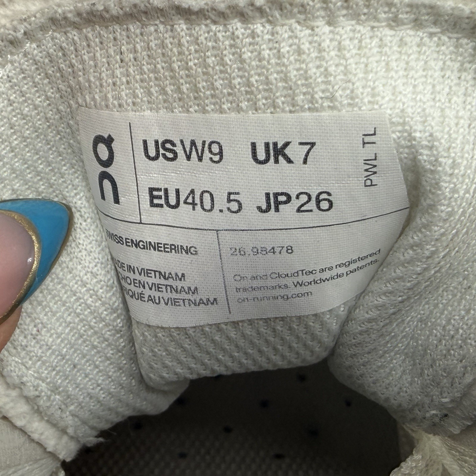 On Cloud Cloudnova White Eclipse Running Athletic… - image 3