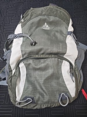 Vaude Wizard Air 30+4 Backpack Hiking Camping Internal Frame Green