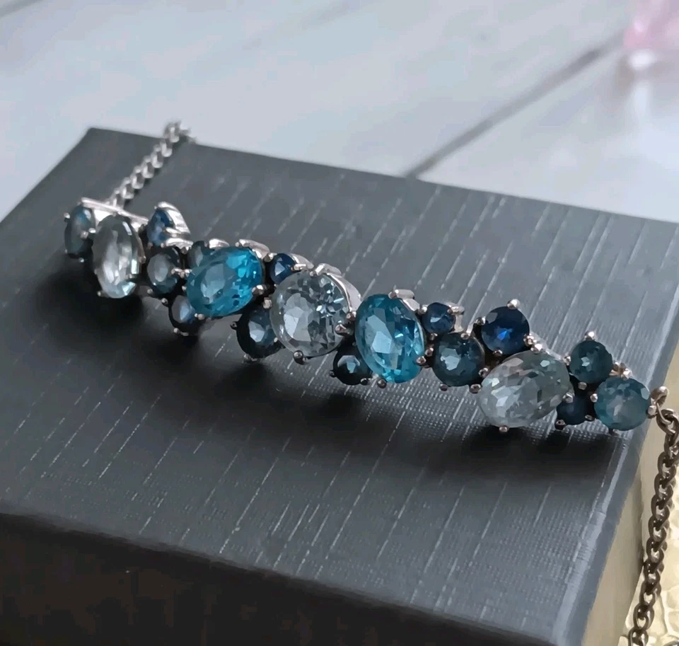 Pulsera Deslizante Diamantes de Imitación Azul Marcados PAJ en Tono Plata, Ajustable Foto 3 de 4