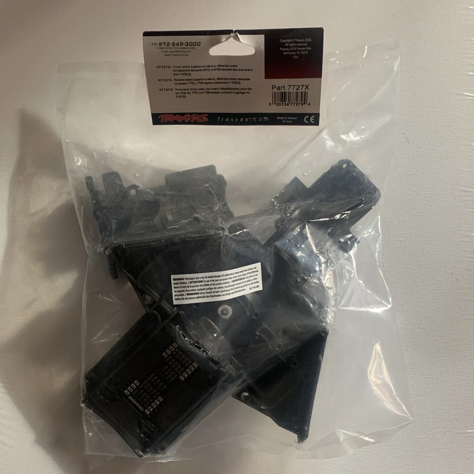 Traxxas Rear Upper/Lower Bulkhead 7727X NEW - Image 3 of 3