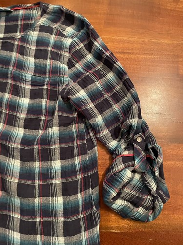 C&C California Womens pullover roll tab sleeve Blouse 3/4 button up plaid sz M - Picture 2 of 8