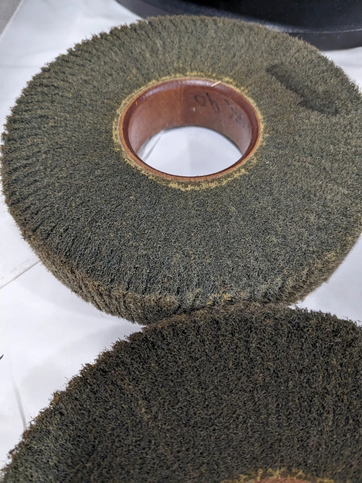 Rueda con solapa sin montar Brite Star-6" Diam 220 grano carburo de silicio cantidad 4 77591782 Foto 3 de 4