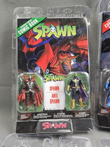 McFarlane DC Page Punchers Figure & Comics New Open Box Blue Beetle Batman Spawn - Picture 3 of 20