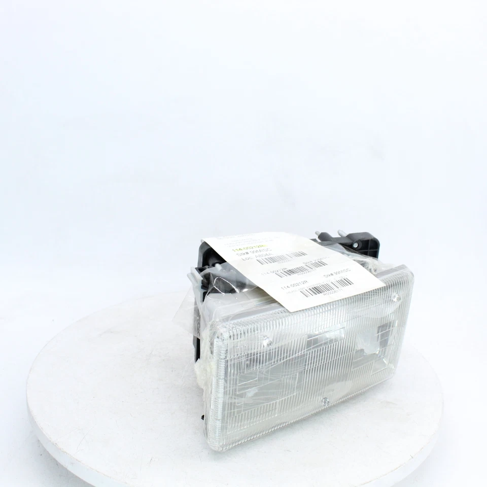 Número de pieza de la lámpara de cabeza derecha TYC - 114-00212R para Dodge Dakota 1996 Foto 2 de 4