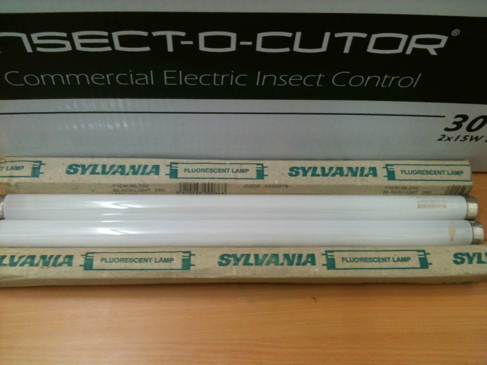 ANGLIA FARM SUPPLIES 2 x 15 WATT 18 INCH UV LIGHT BULB LAMPS FOR ELECTRIC FLY KILLERS/PEST CONTROL