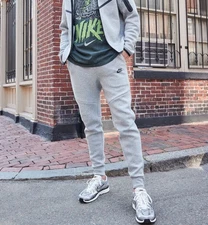 $115 Size XL NIKE  Tech Fleece Joggers Pants Sweats HV0959-063 Heather Grey