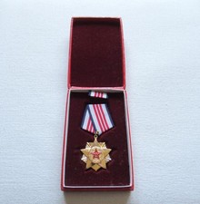 Orden CHINA PEKING P.L.A. MILIT&Auml;R VERDIENSTORDEN 3. KLASSE an Bandspange + Inter