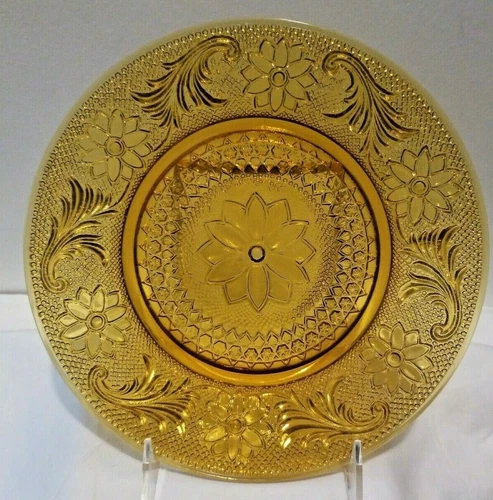Vintage Tiara Indiana Glass Amber Sandwich Pattern Salad Plate 8 3/8" Dia.