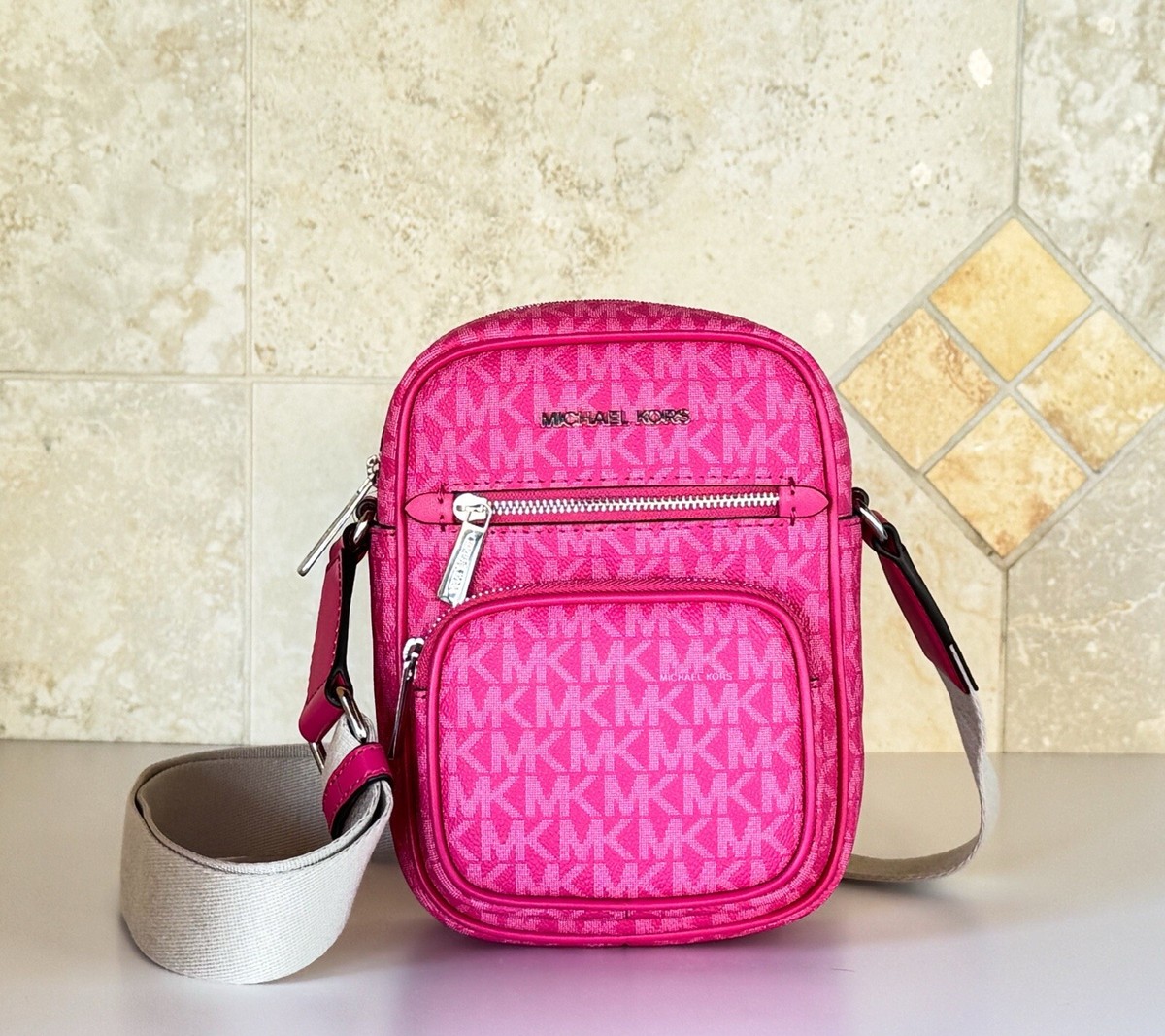 Michael Kors Jet Set Item MD North South Crossbody Flight Bag MK