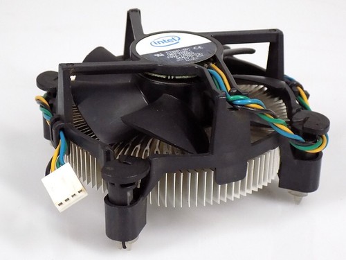 Intel E33681-001 F09A-12B9S2 Sockel 775 CPU Kühler Heatsink Cooler Lüfter 4-Pin