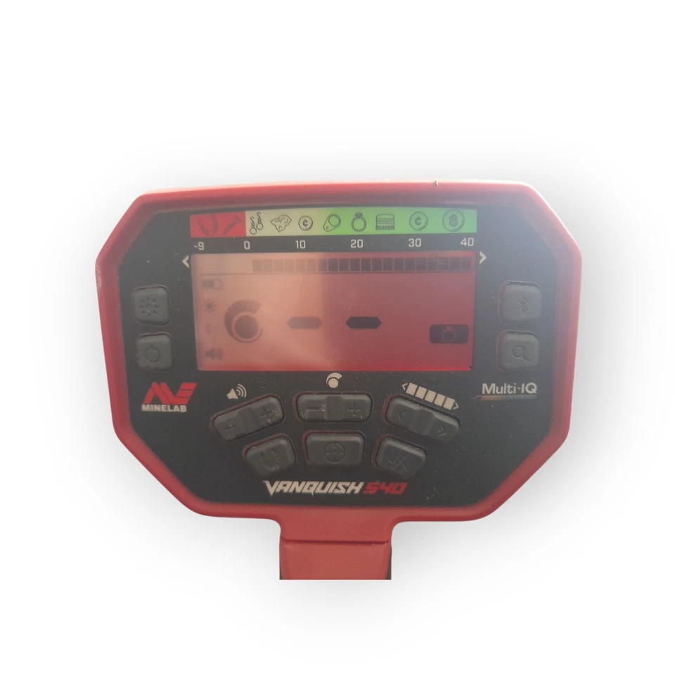 Minelab Vanquish 540 Pro-Pack Metal Detector pro find 15,4 piece prospecting set - image 3 of 4