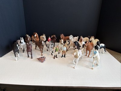 Schleich Horse Lot 20 Horses 4 People Riders Trainers Saddles 2013