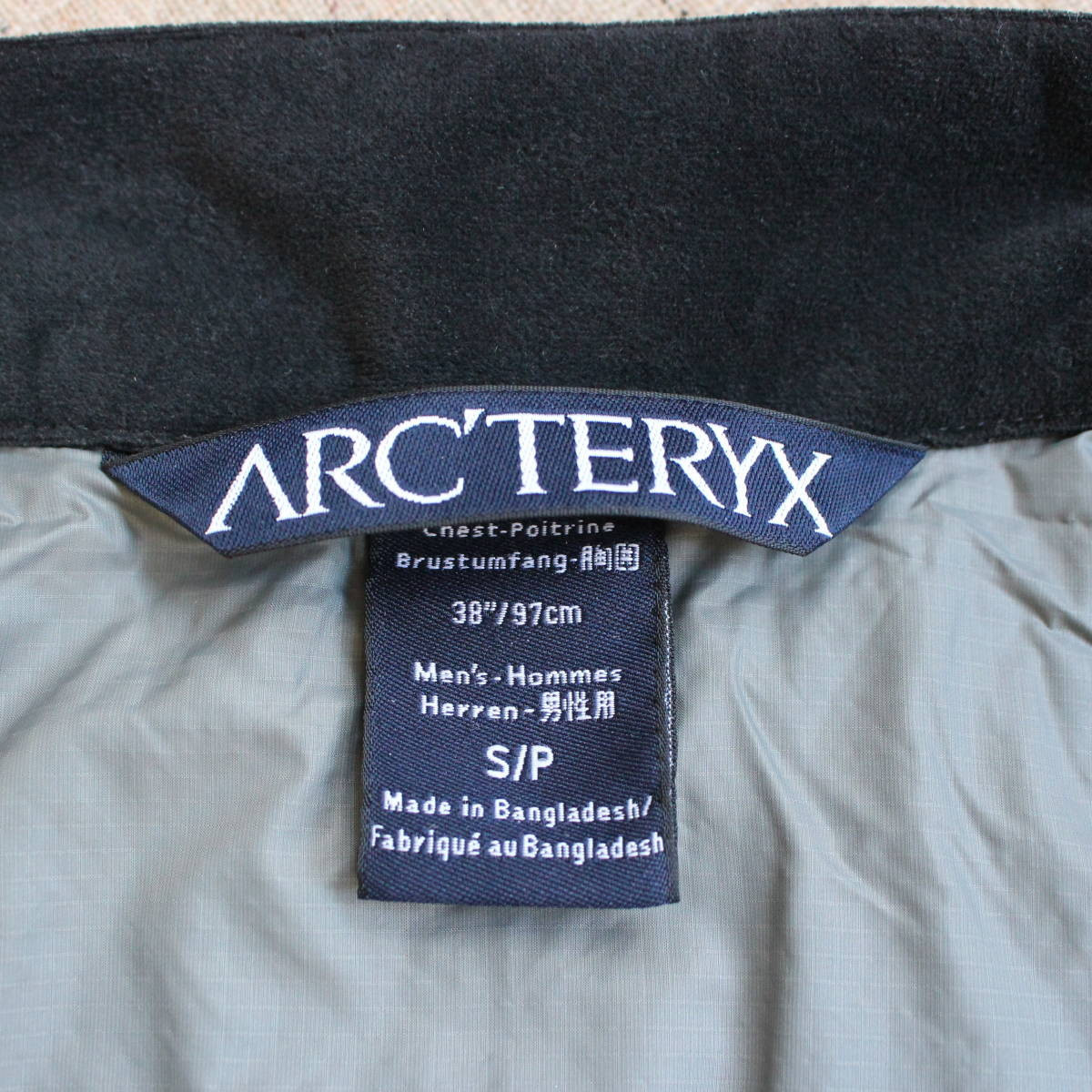 ARC'TERYX LEAF Atom LT Wolf Grey Vintage Polartec Size S | eBay ARC'TERYX LEAF Atom LT Wolf Grey Vintage Polartec Size S | eBay