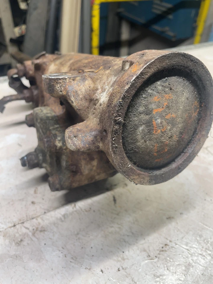 1992-1993 BUICK ROADMASTER 92-94 CAPRICE Power Steering Gear box OEM - Image 4 of 4