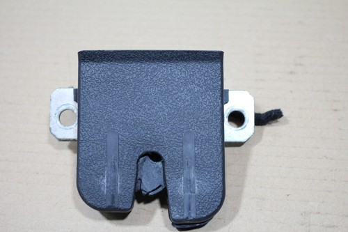 VW Polo 9N 1,2L. 16 V. Kofferraumschloss Heckklappenschloss 6Q6827505B