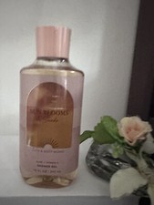 1 New SUN BLOOMS  SUEDE BATH  BODY WORKS SHOWER GEL BODY WASH
