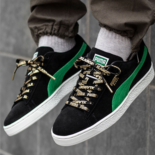 low top puma sneakers