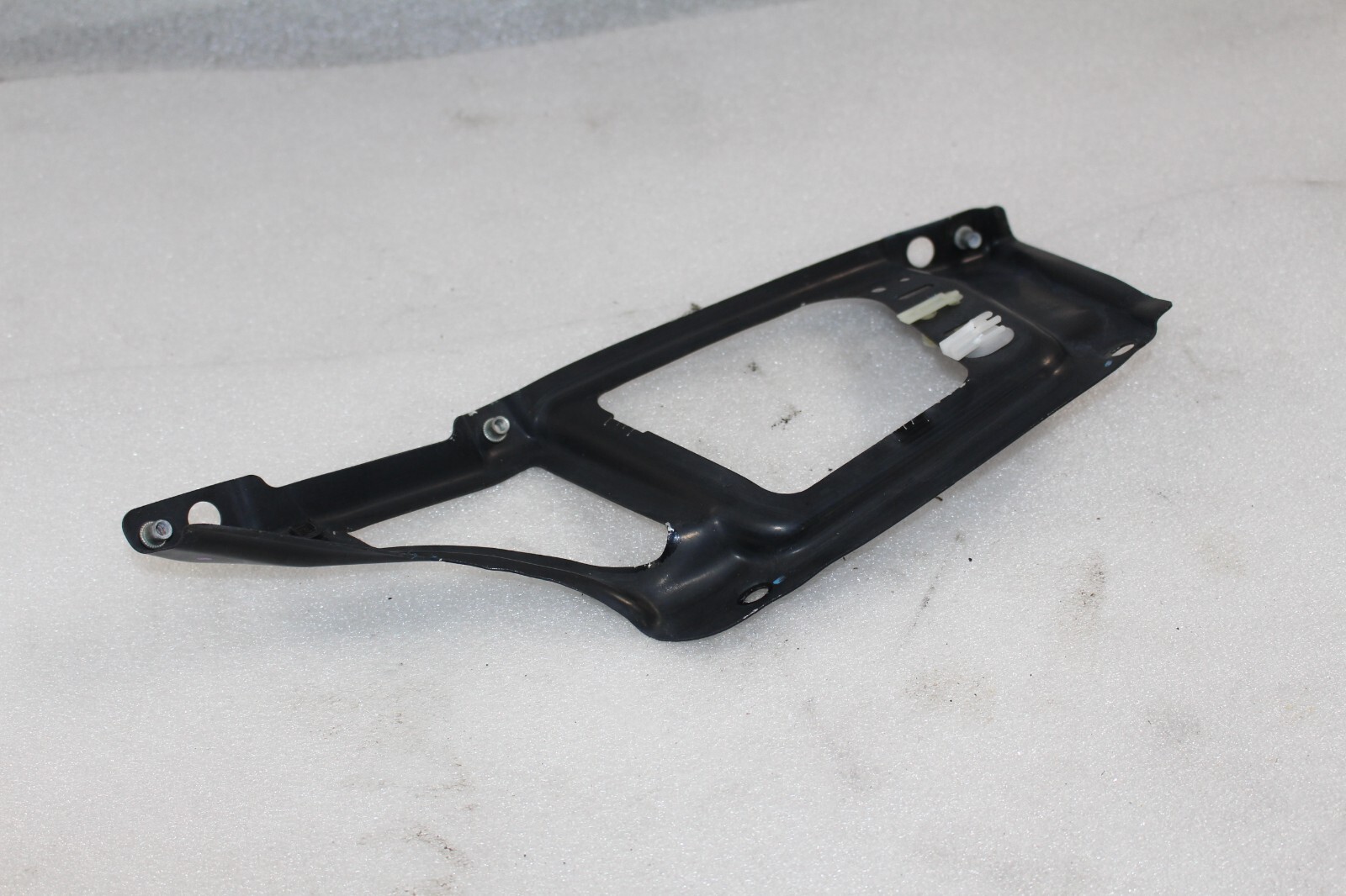 Mclaren MP4-12C, RH, Right, Rear Fender Support Bracket, Used, P/N 11A0824CP