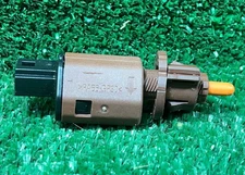 2020-2024 TESLA MODEL Y BRAKE PEDAL STOP BRAKE LIGHT SWITCH SENSOR 1044681-00-B