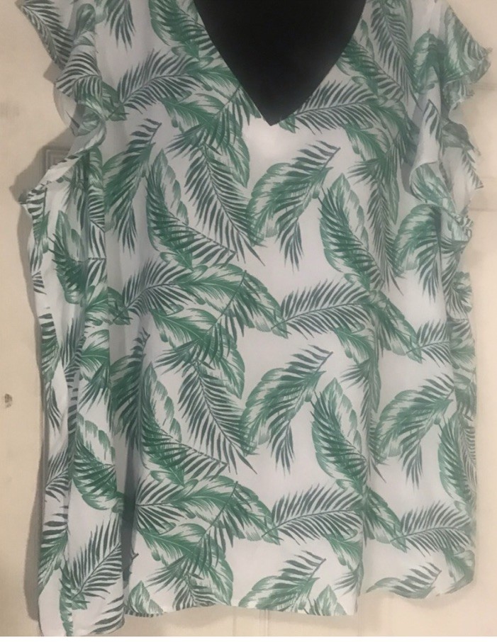 2xl Size Womens Blouse Color White/green New With Out Tags
