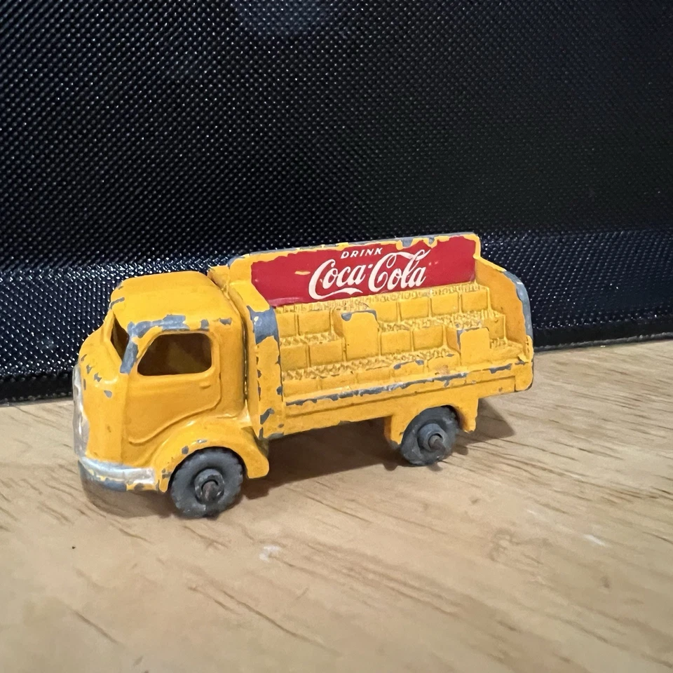 Lesney Matchbox No. 37 Karrier Bantam 2 Ton Coca-Cola Delivery Truck GRAY WHEELS - Image 4 of 4