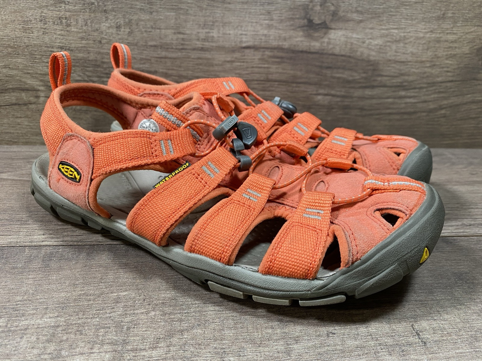 Sandali sportivi Keen corallo arancione impermeabili donna taglia 9