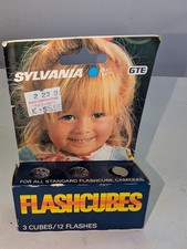 Vintage GTE Sylvania Blue Dot Flash Cubes Original Box Eckerd Only 2 flash Cubes