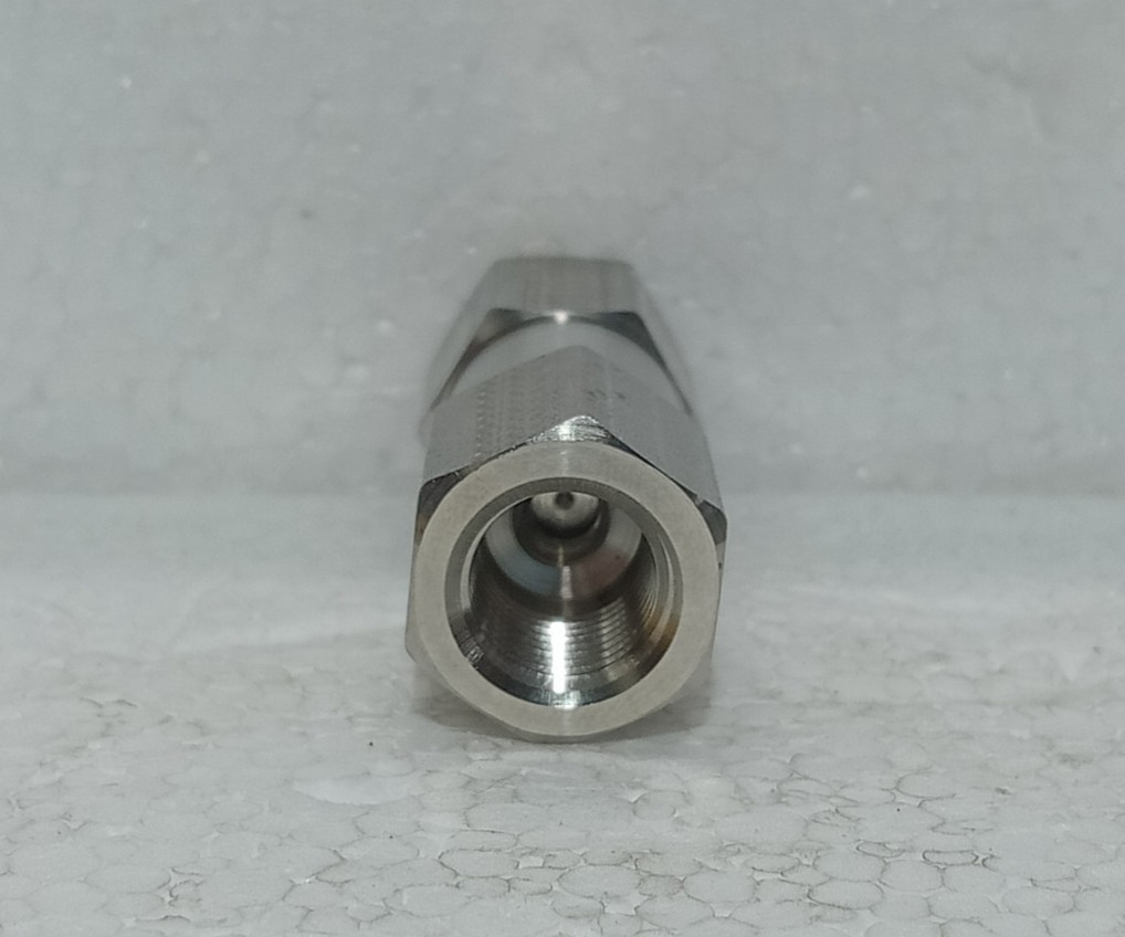 PARKER 4F-C4L-1-SS 1/4" FNPT STAINLESS STEEL INSTRUMENTATION CHECK VALVE