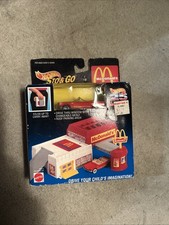 Hot Wheels Sto & Go - McDonald's Drive Through Window with Menu - Blue Car 1995