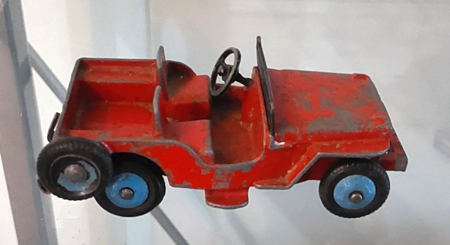Jeep Dinky Toys 25Y vintage Foto 3 de 4
