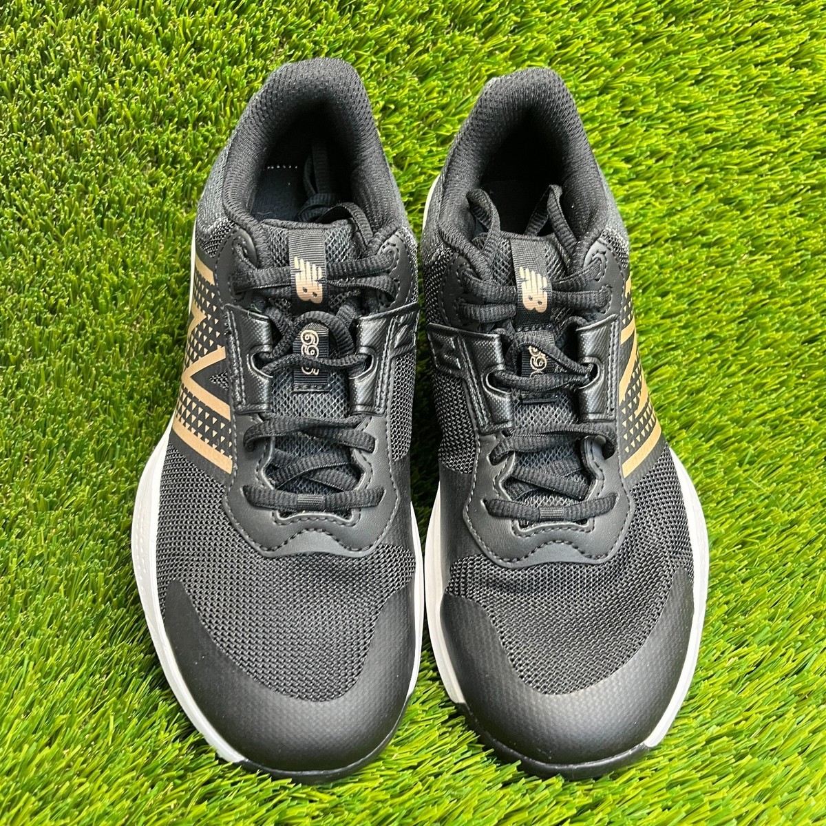 New Balance 696v6, Men’s 7.5 women’s 9‎ Like New 
Ships next day 696v6 - New Balance main image 2