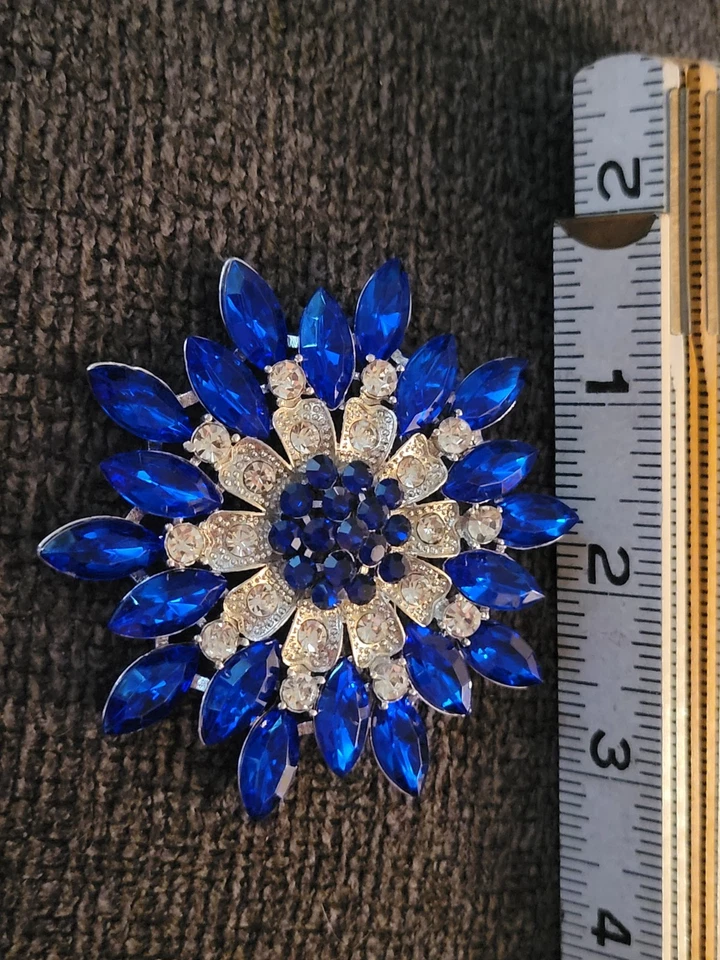 Gran Broche Flor Floral Estrás Azul Profundo Exquisita Joyería CA EE. UU. Lote E209 Foto 2 de 4