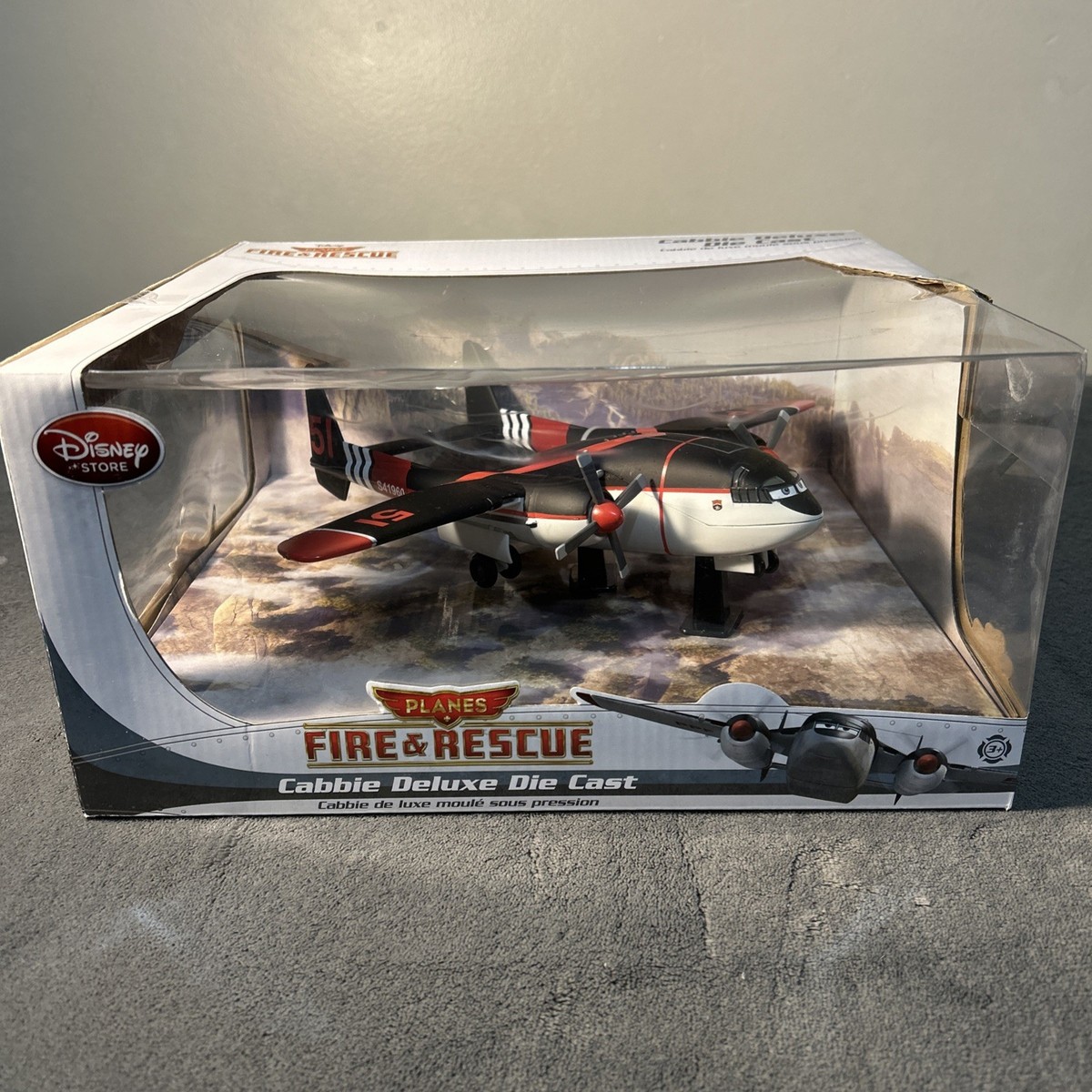 Disney Pixar Planes Fire & Rescue Cabbie Deluxe Die Cast IN BOX
