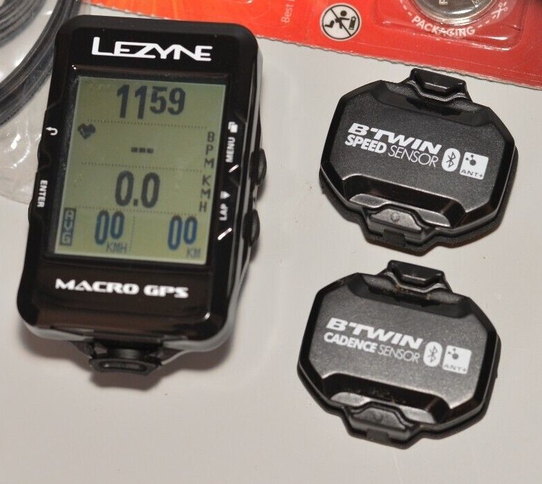 Lezyne Macro GPS Cycle Computer Cadence Speed Sensor Bundle