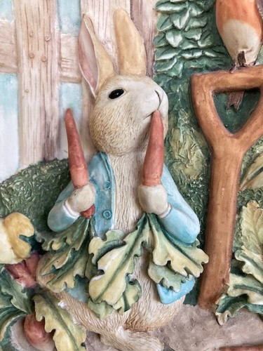 Davenport Pottery Beatrix Potter The Tale of Peter Rabbit 3D Wall Plate - Picture 2 of 9