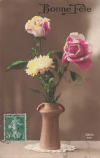 CP BON FETE VASE ROSES FLOWERS ON PLACEMAT - 41084
