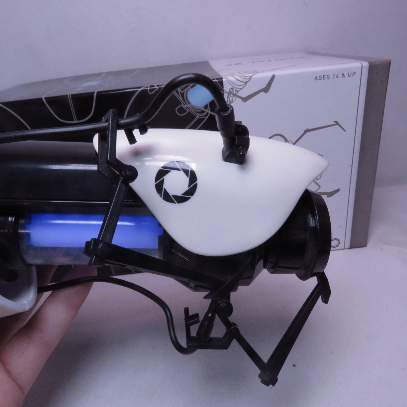 Portal 2 Aperture Science Portal Gun Replica Miniature Mini ThinkGeek READ