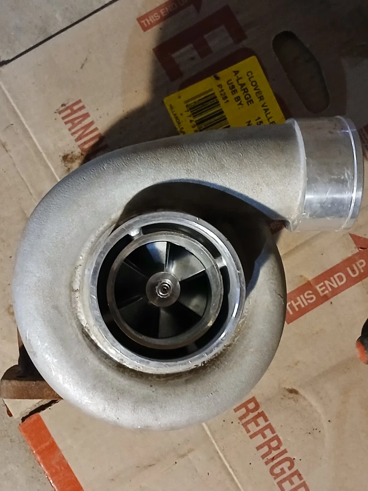 Configuración turbo compuesta para Nissan, Honda, Toyota, Ford o Chevy Foto 3 de 4