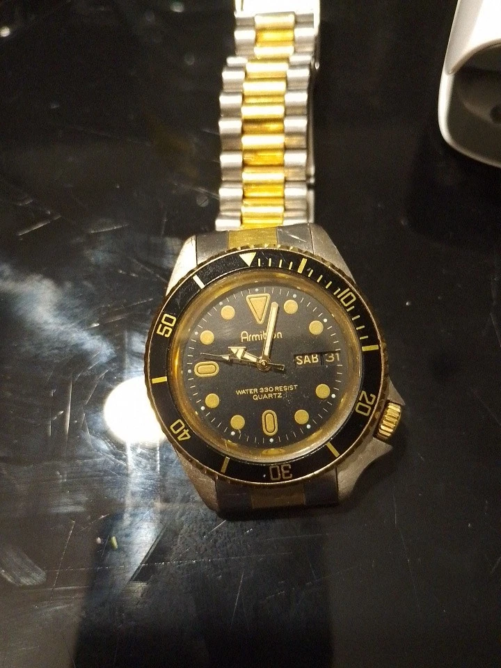 Armitron Orologio Da Polso Donna – Quadrante Nero Con Cristalli, Cinturino In Pelle, Cassa Rettangolare Oro, Impermeabile 50M