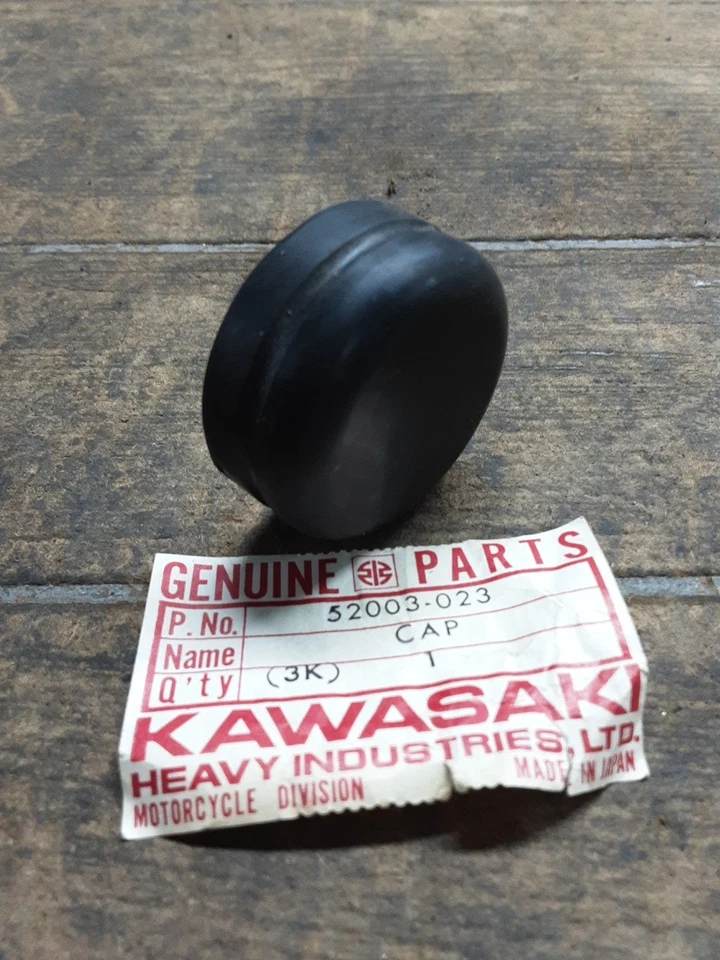 Tapa del tanque de aceite de piezas originales Kawasaki KT250 KD125 KE250 KE125 KS125 52003-023 Foto 4 de 4