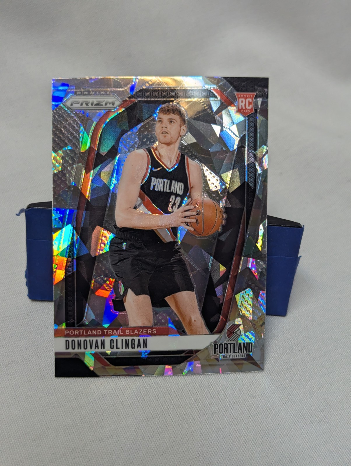 2024-25 Panini Prizm Donovan Clingan #221 Cracked Ice Prizm RC