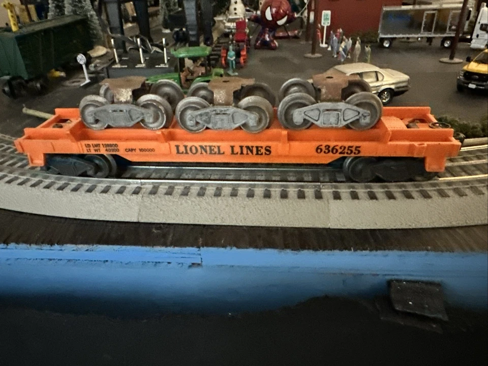 LIONEL POSTWR O GAUGE 3-Rail LIONEL LINES 6362-55 RAIL TRUCK FREIGHT CAR Lot - Image 3 of 4